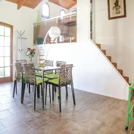 Three-bedroom Holiday In Sur Mer بيت للعطل لا فاوت سور مير