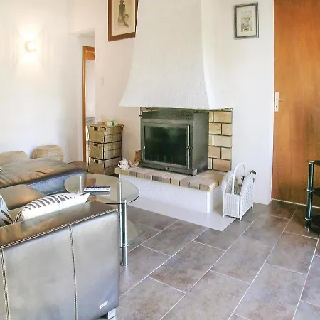 بيت للعطل Three-bedroom Holiday In Sur Mer *